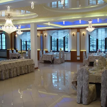 Готель Jedlina